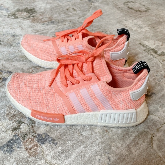 Adidas NMD Women Salmon Pink Size 7.5 - Picture 1 of 6